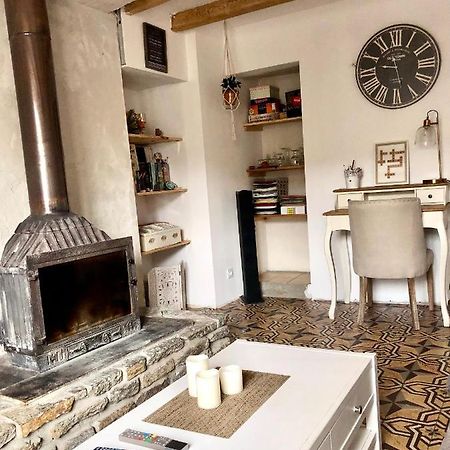 La Maison De Tonton Les Aires Екстериор снимка