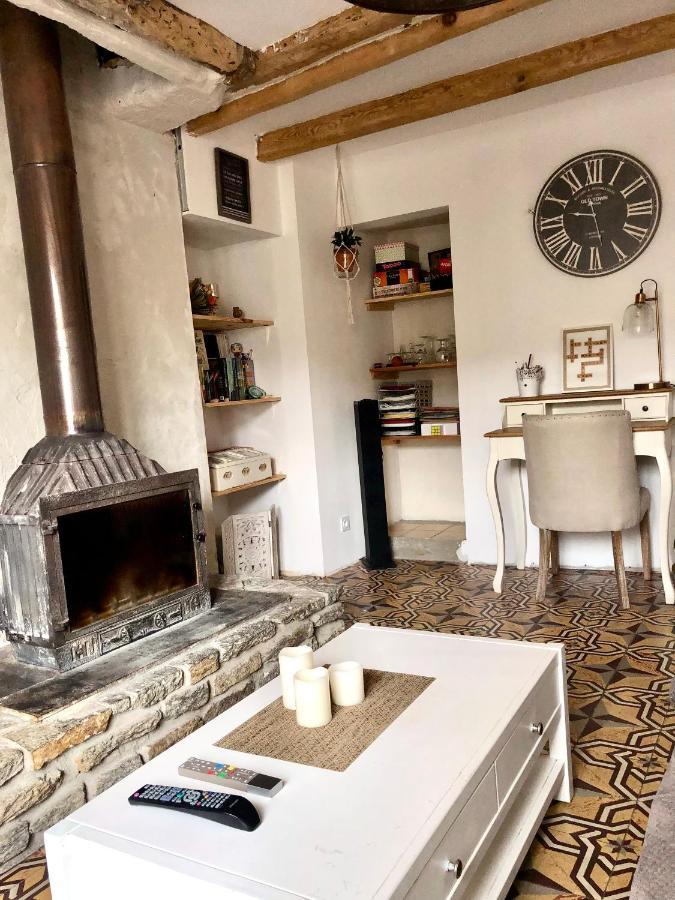 La Maison De Tonton Les Aires Екстериор снимка