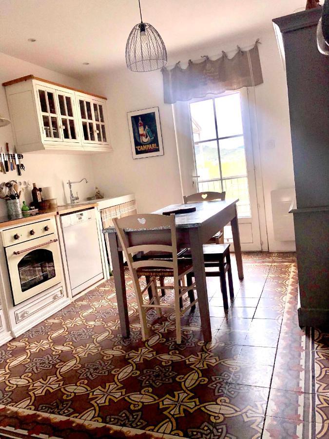 La Maison De Tonton Les Aires Екстериор снимка